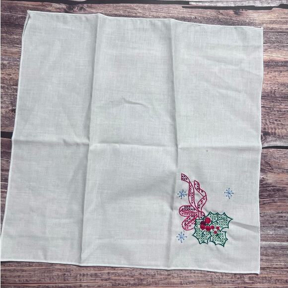 Set of Three Hand stitched Napkin Handkerchief Holly And Bow - Picture 2 of 5